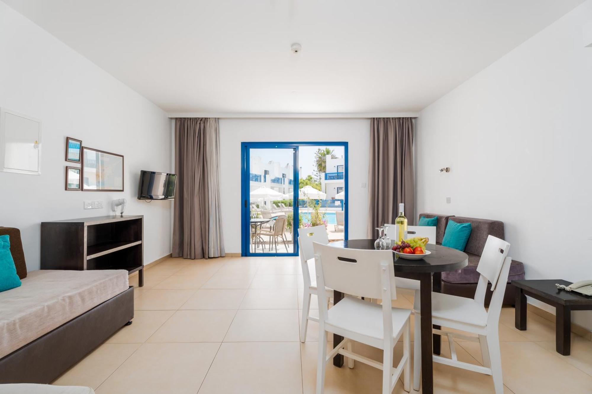 Kritamo Beach Hotel Apartments Айя-Напа Екстер'єр фото