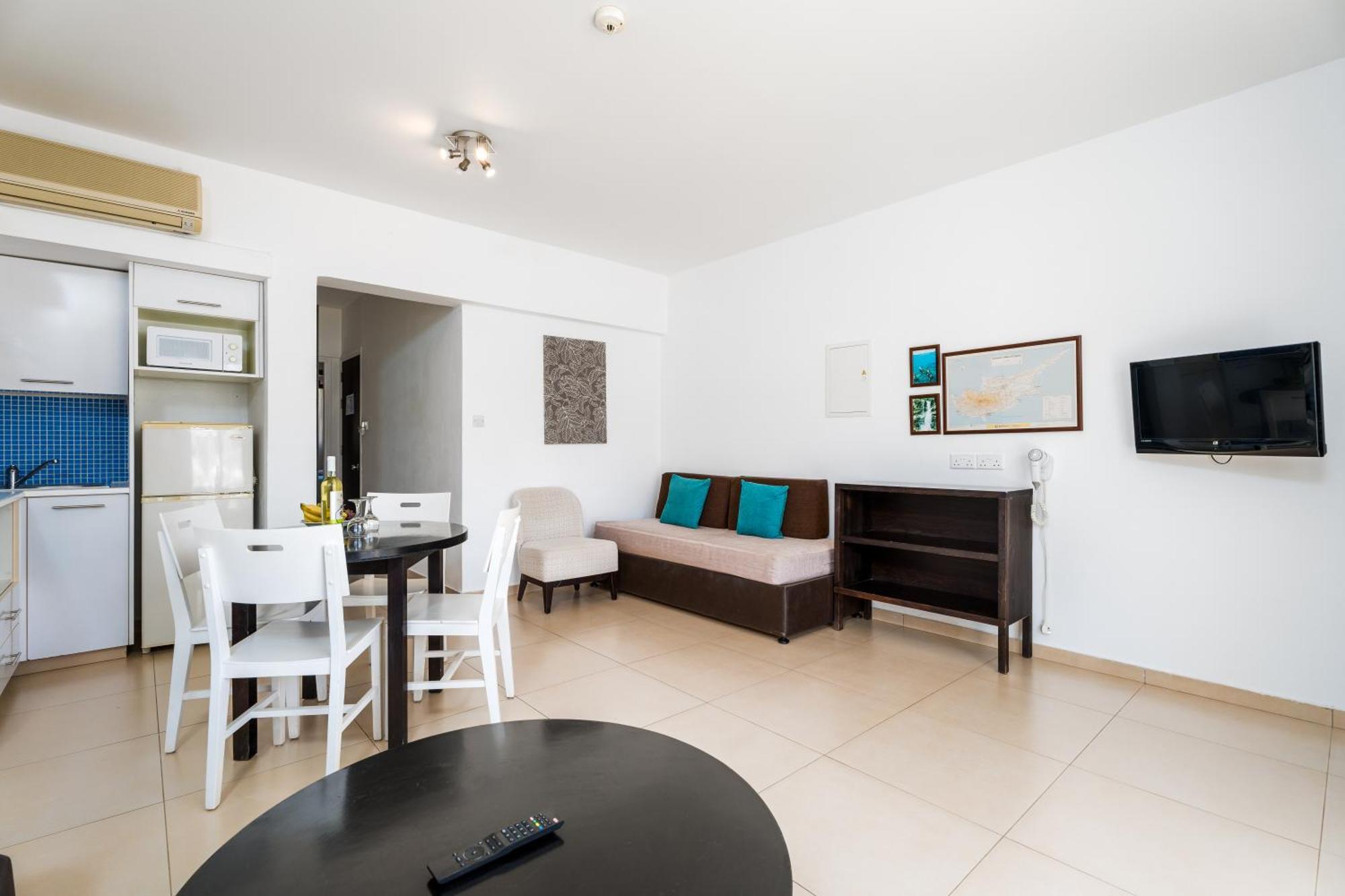 Kritamo Beach Hotel Apartments Айя-Напа Екстер'єр фото