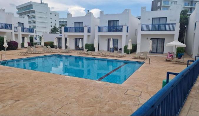 Kritamo Beach Hotel Apartments Айя-Напа Екстер'єр фото